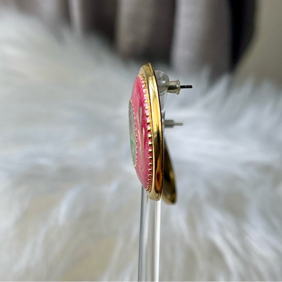 Vintage | Swirl Enameled Elegant Pink and Green Pierced Earrings Timeless Charm - Picture 6 of 8